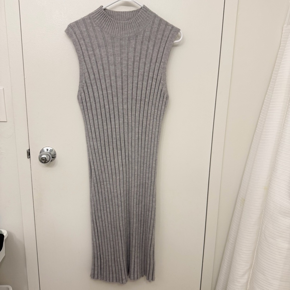 Sleeveless Size L Ribbed Knit Midi Dress in Gray
